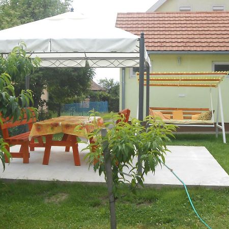 Nora Apartman Apartment บาลาตอนฟุซเฟอ ภายนอก รูปภาพ